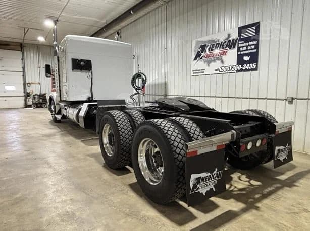 2012 Kenworth T800 in Hartford, SD — photo 5