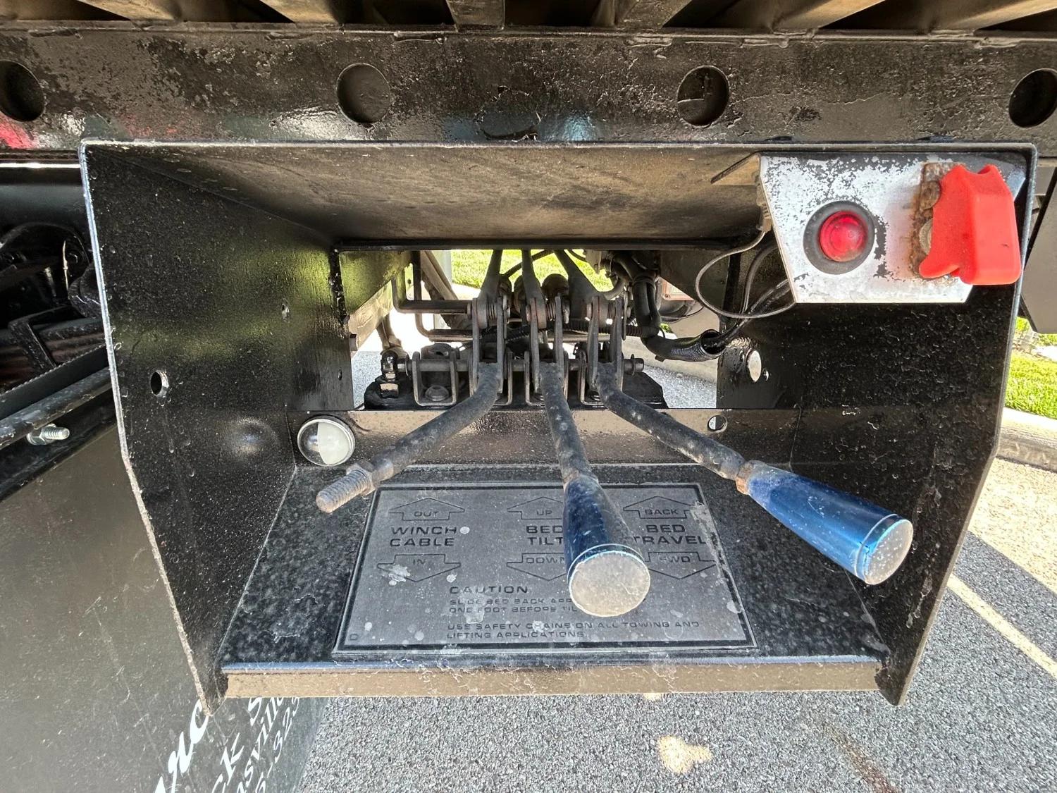 2015 Freightliner M2 106 in Dayton, OH — photo 4