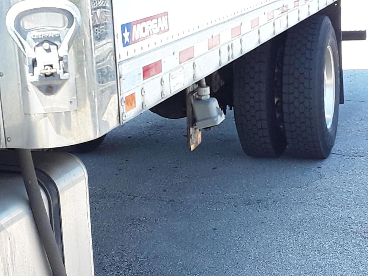2018 Hino 268 in Salisbury, MA — photo 14