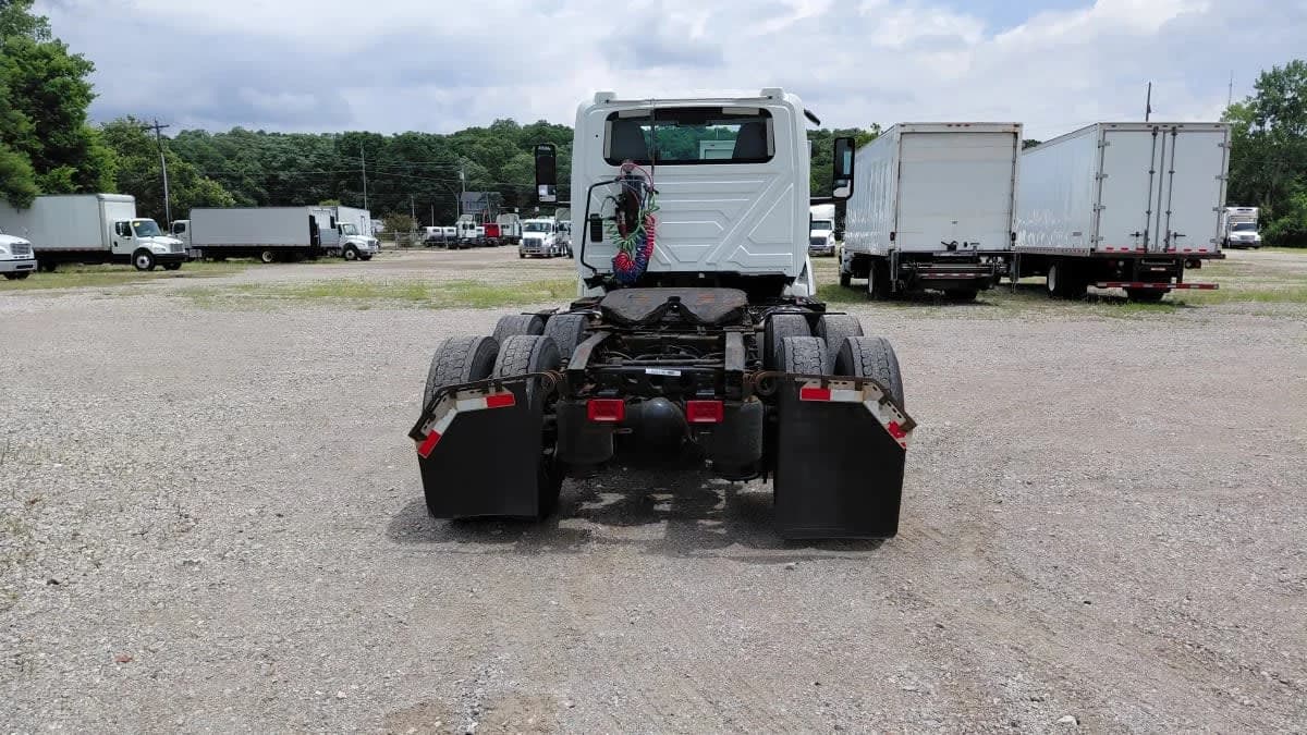 2019 International LT in West Chester, OH — photo 5