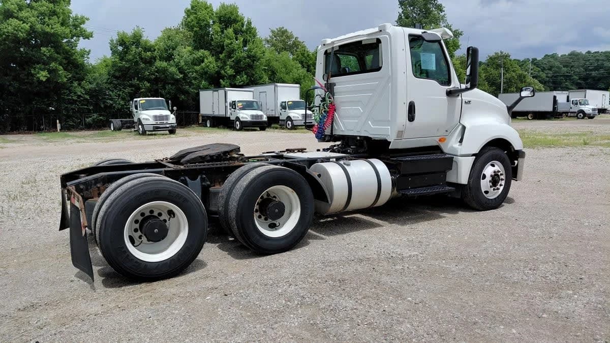 2019 International LT in West Chester, OH — photo 4