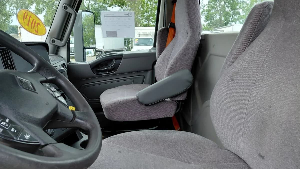 2019 International LT in West Chester, OH — photo 7