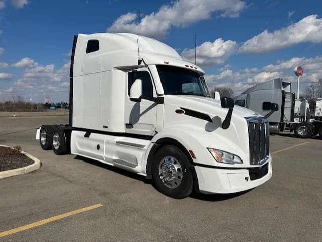 2024 Peterbilt 579 in Dayton, OH — photo 7