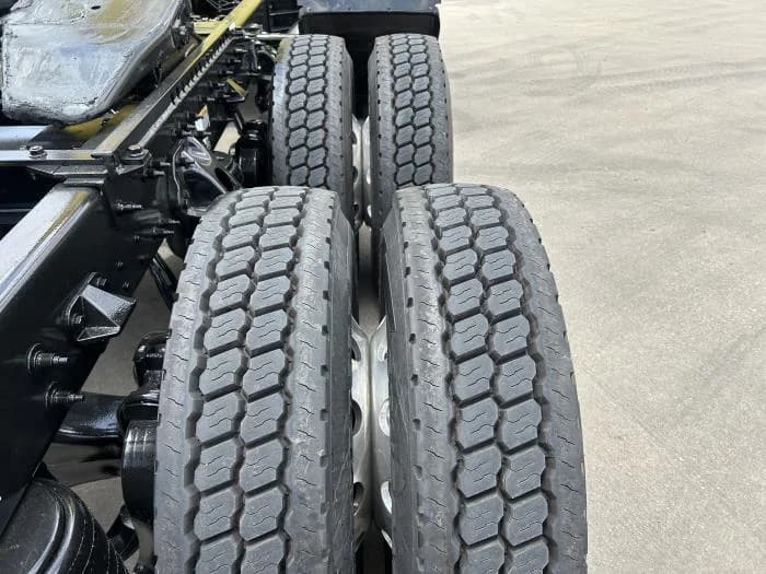 2021 Peterbilt 579 in Houston, TX — photo 12