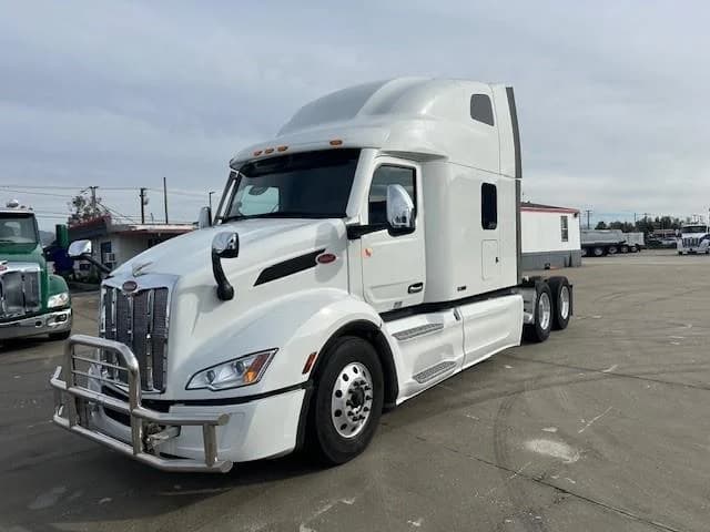 2024 Peterbilt 579 in Fontana, CA — photo 15