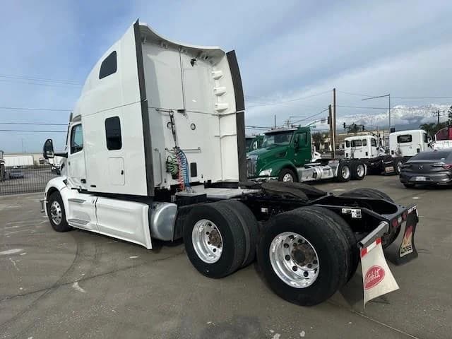 2024 Peterbilt 579 in Fontana, CA — photo 14