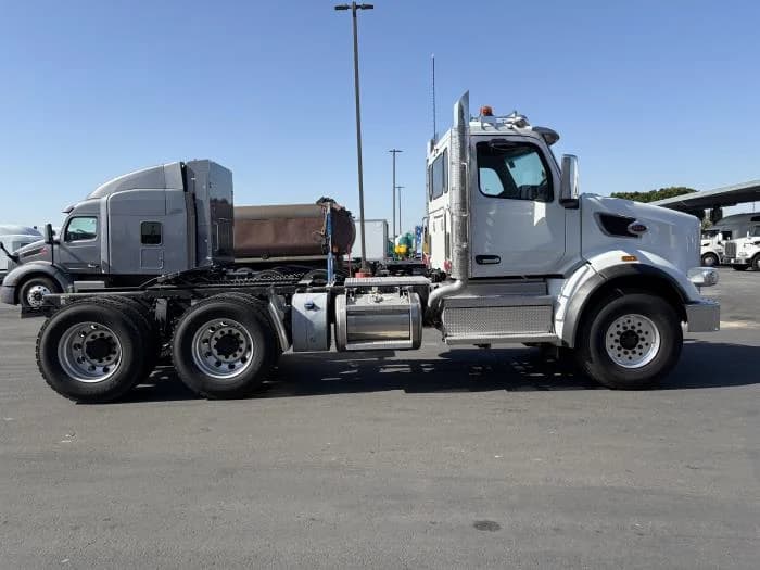 2027 Peterbilt 567 in Sylmar, CA — photo 5