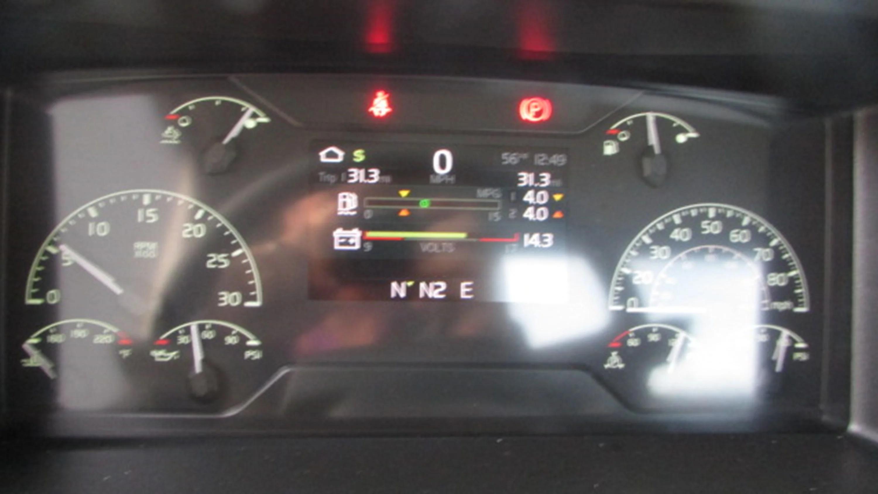 2025 Volvo in HOUSTON, TX — photo 10