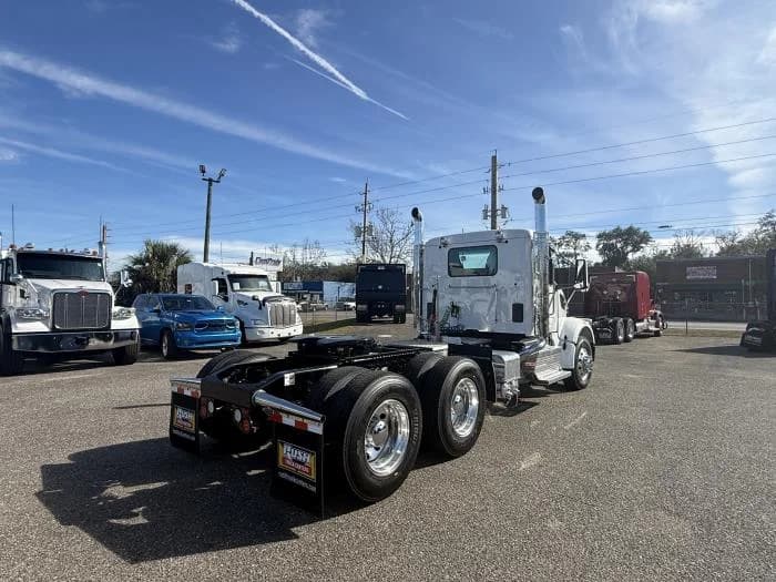 2026 Peterbilt 567 in Jacksonville, FL — photo 6