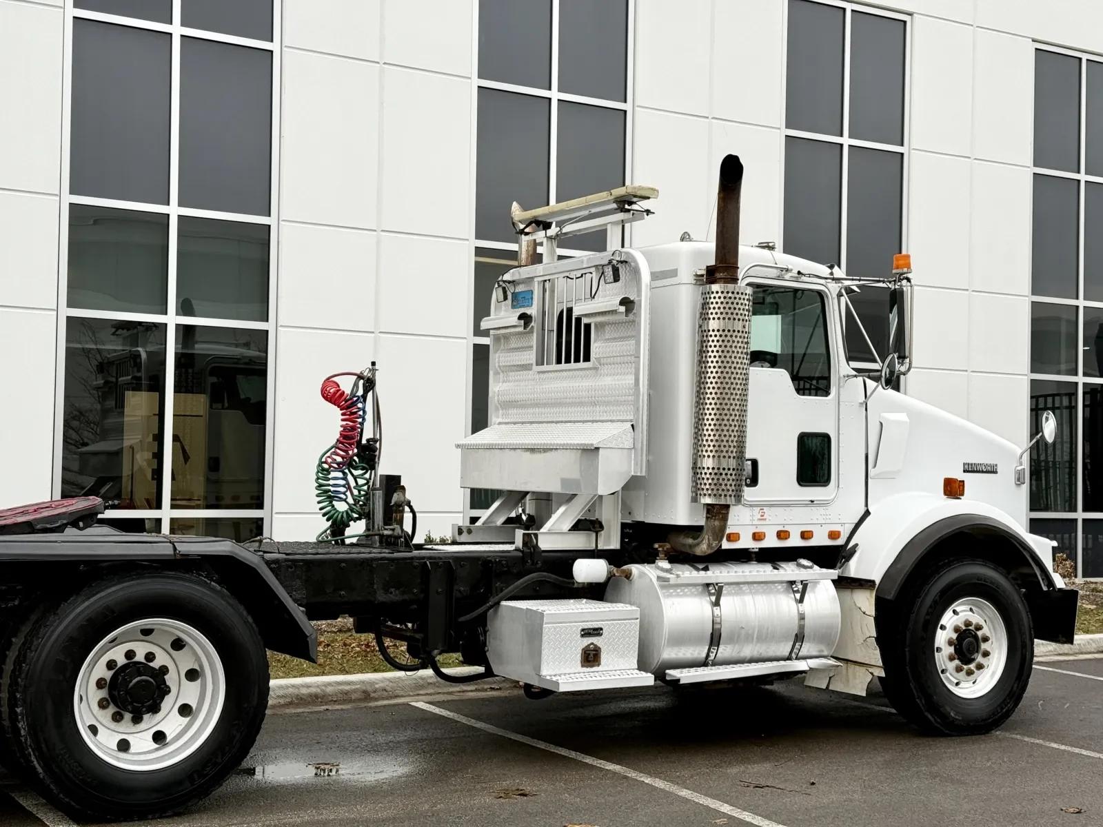 2003 Kenworth T800 in New Lenox, IL — photo 7