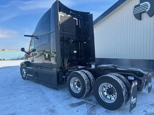 2026 Mack Pioneer — photo 3