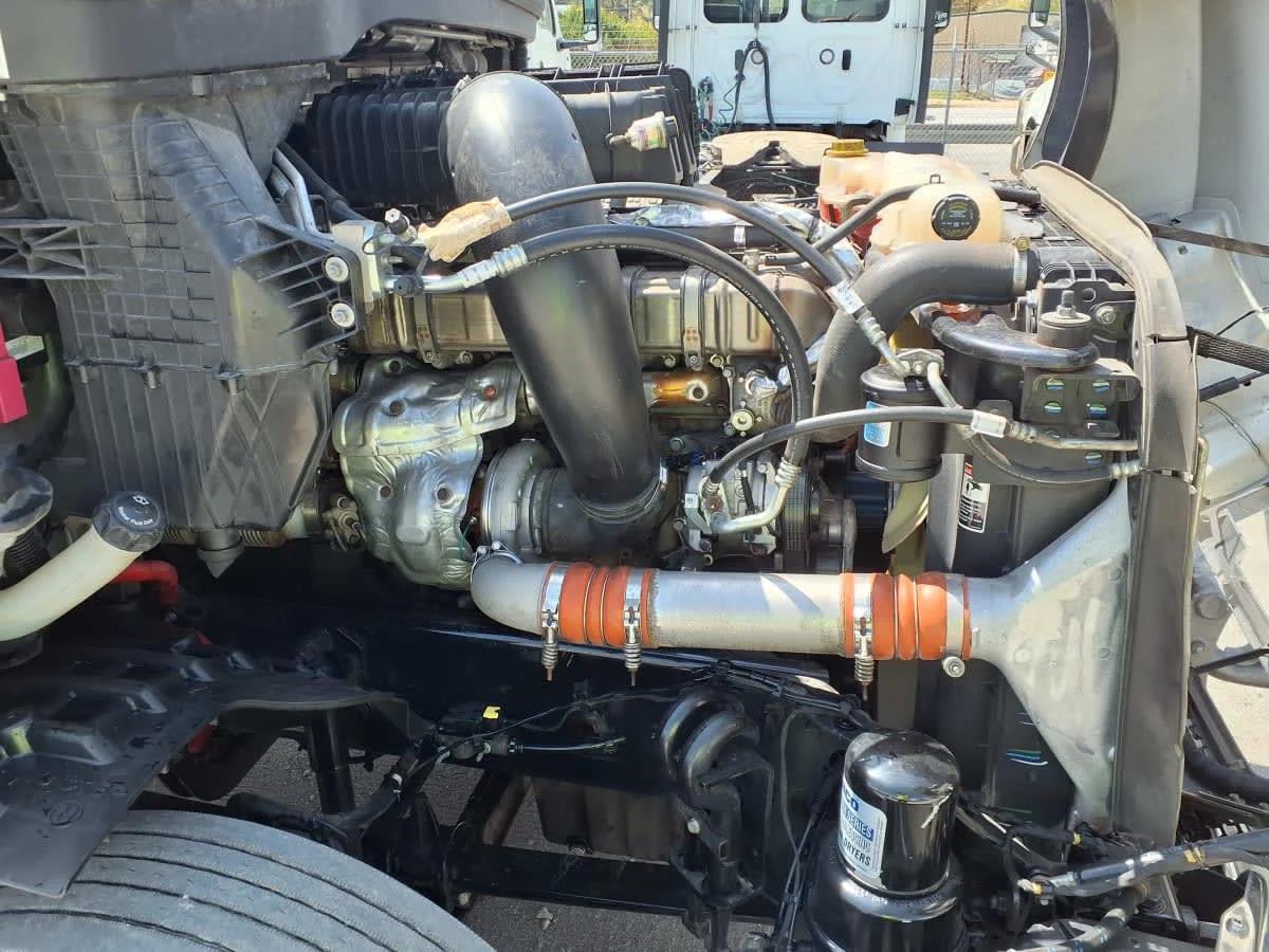 2020 Freightliner Cascadia in Greenville, SC — photo 15