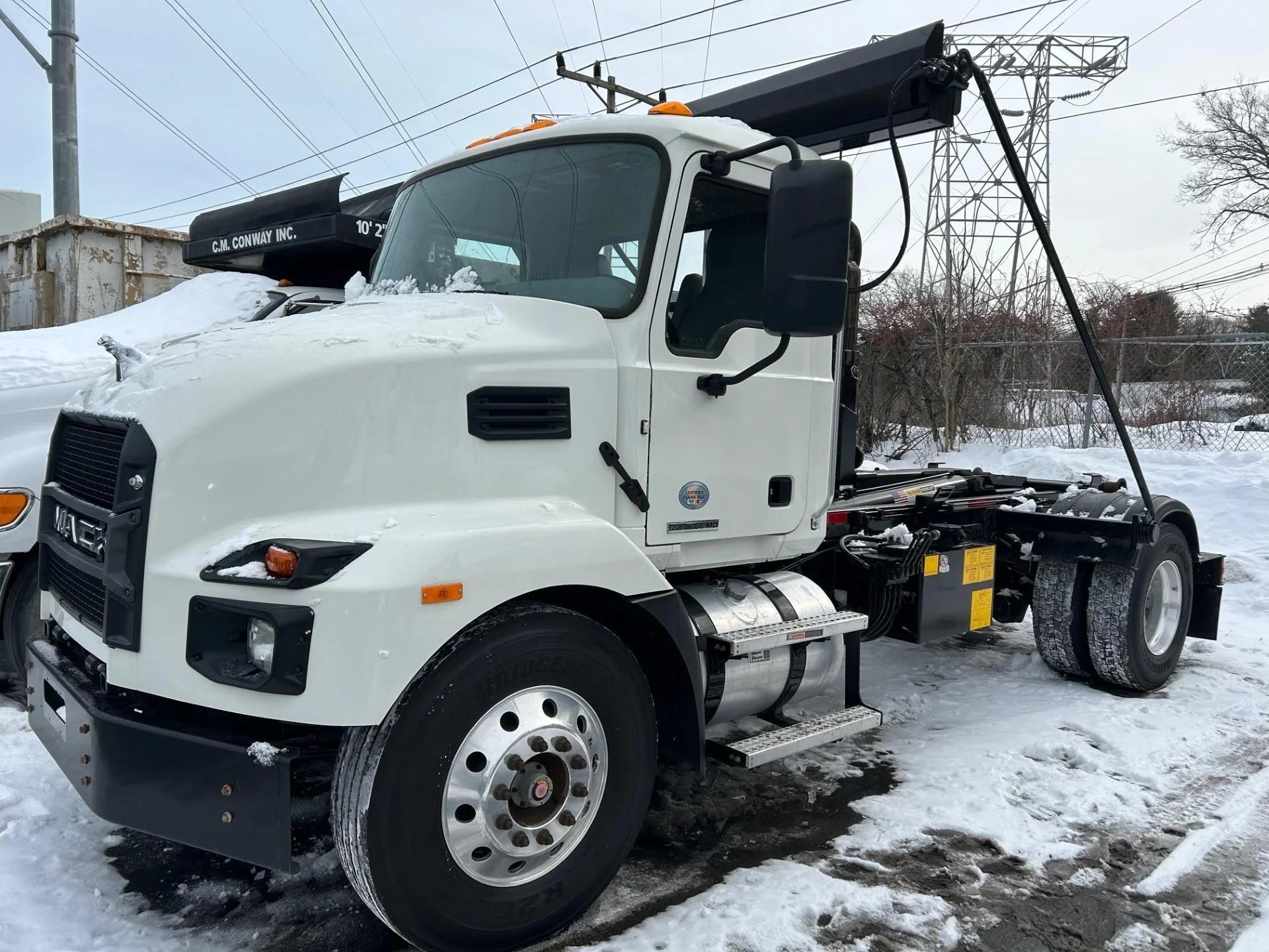 2022 Mack MD