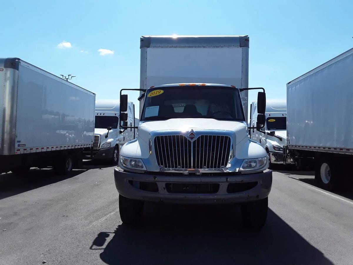 2019 International 4300 in Bolingbrook, IL — photo 2