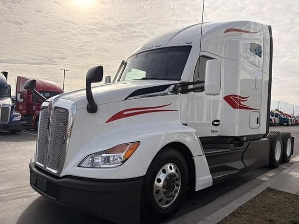 2023 Kenworth T680 in Salt Lake City, UT — photo 5