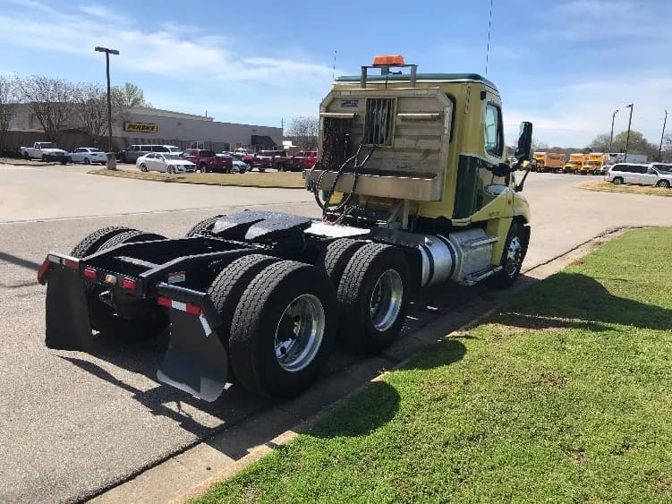 2019 Freightliner Cascadia in Montgomery, AL — photo 7