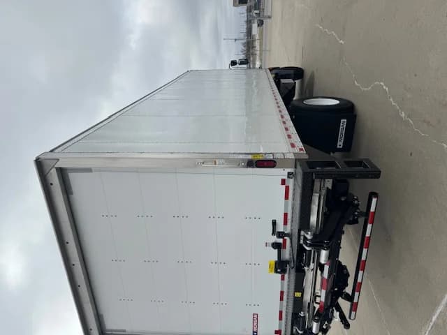 2024 Peterbilt 220EV in GRETNA, NE — photo 3