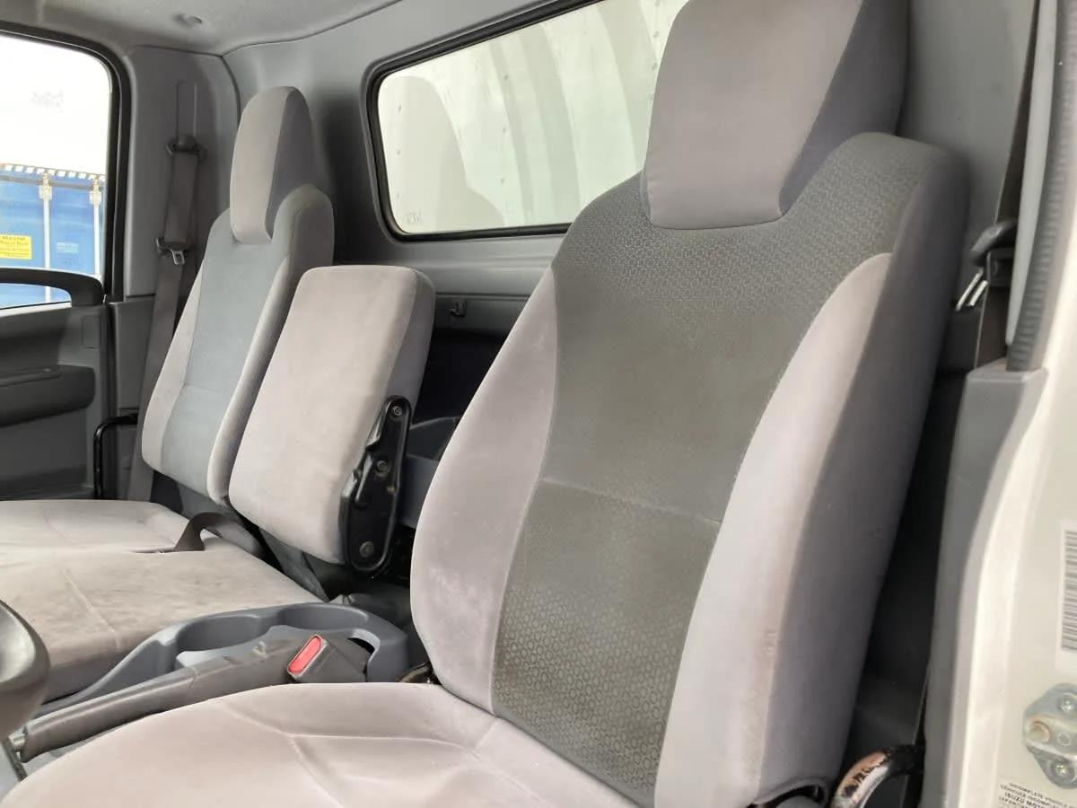 2018 Isuzu NRR in Springfield, MA — photo 9