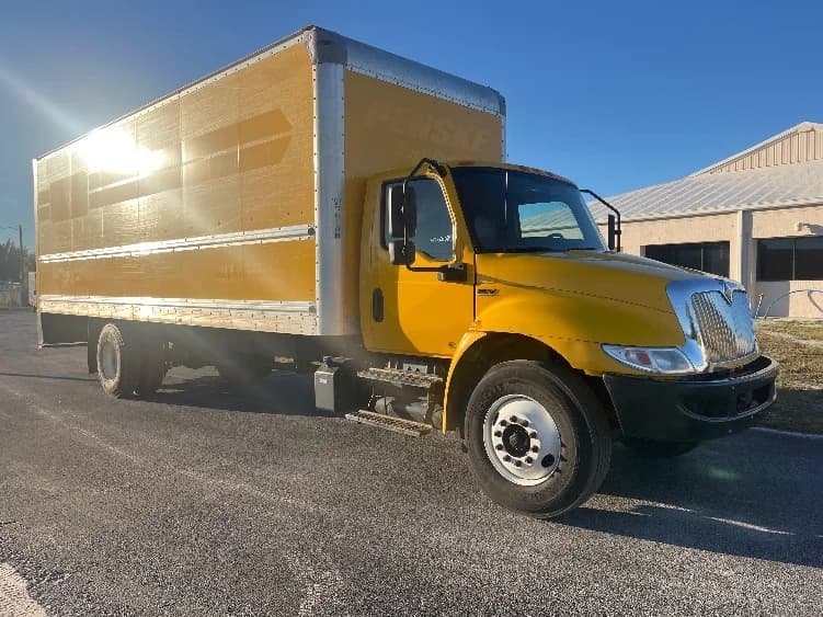 2021 International MV in Ocala, FL