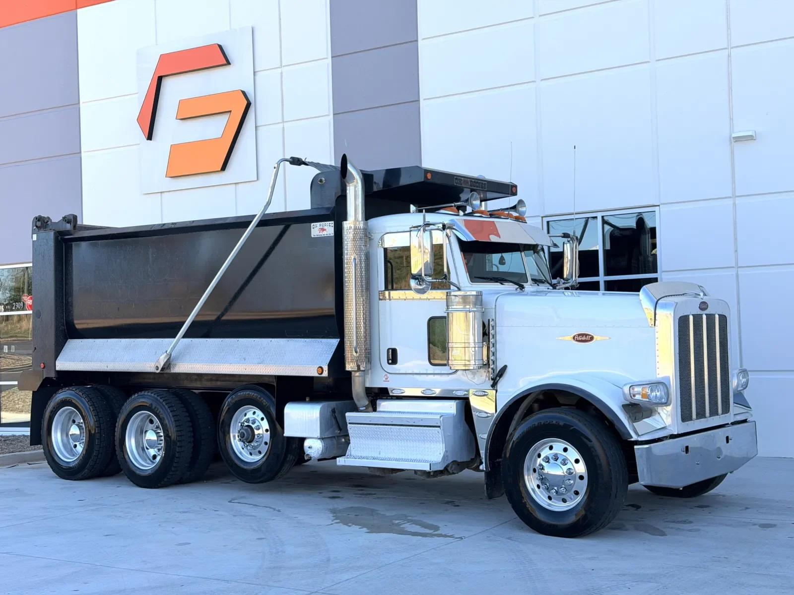 2021 Peterbilt 389 in Greer, SC — photo 2