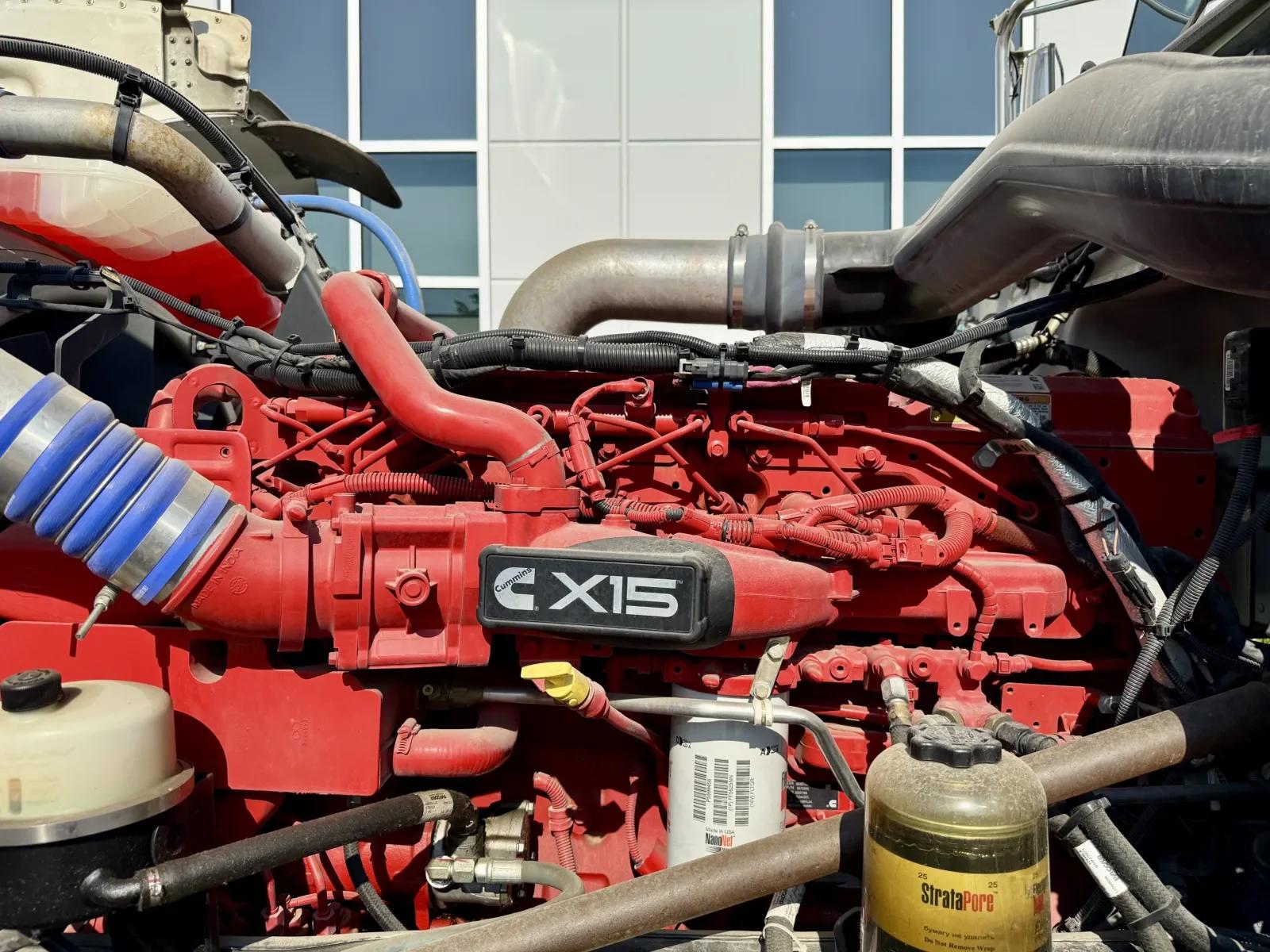 2022 Peterbilt 389 in New Lenox, IL — photo 12