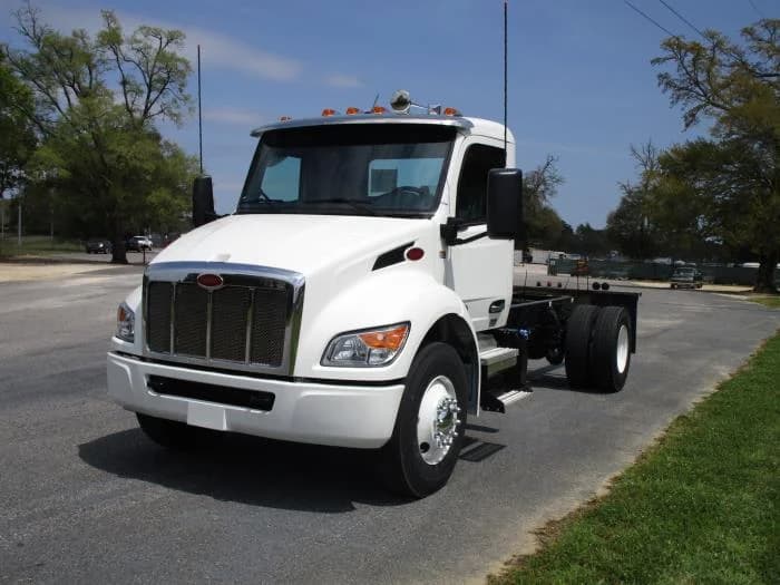 2025 Peterbilt 537 in Mobile, AL — photo 2