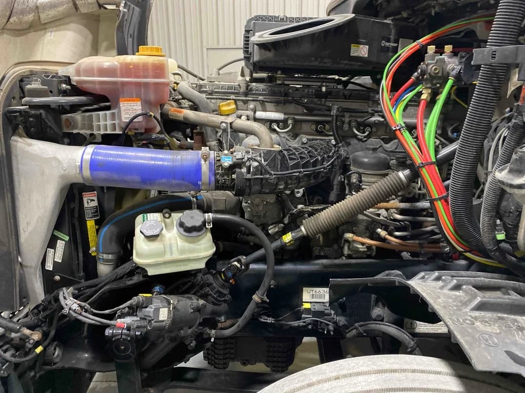 2024 Freightliner Cascadia in Sioux Falls, SD — photo 6