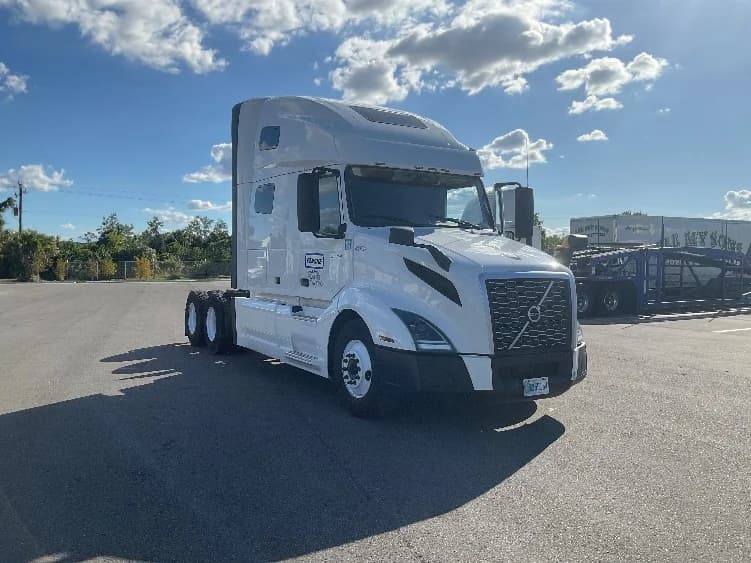 2022 Volvo VNL 760