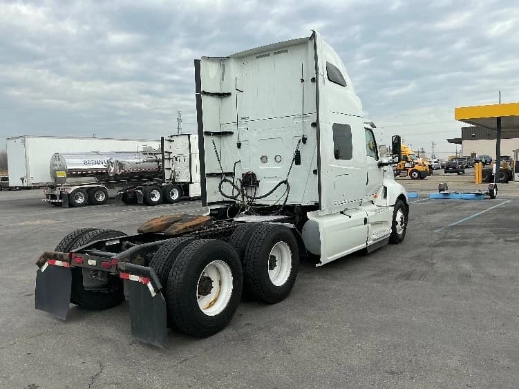 2020 International LT in La Porte, IN — photo 7