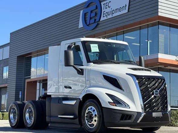 2026 Volvo VNL 300 in Fontana, CA