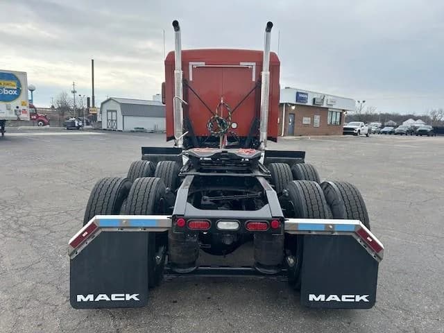 2026 Mack Anthem in London, OH — photo 5