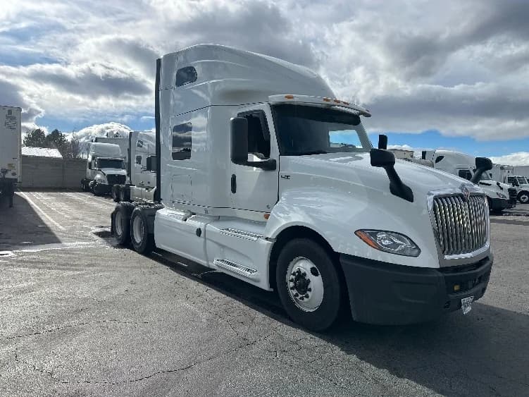 2020 International LT in West Sacramento, CA