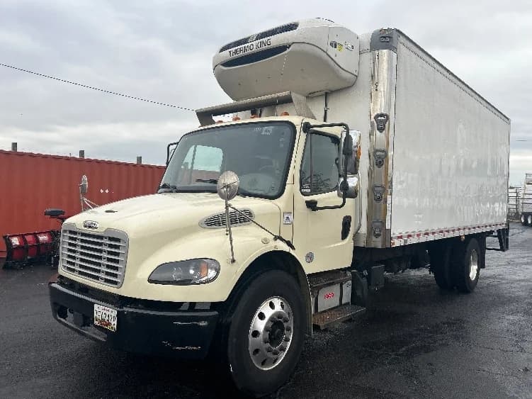 2020 Freightliner M2 106 in Baltimore, MD — photo 3