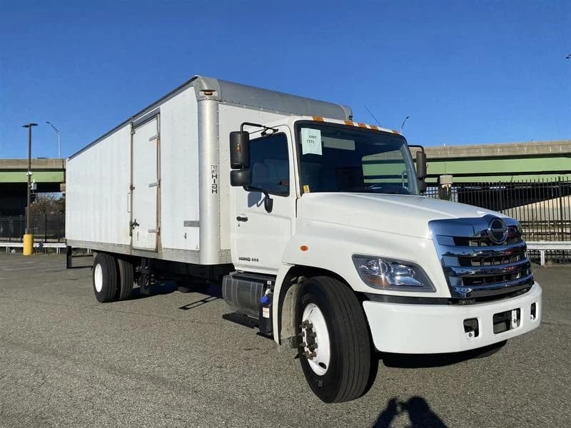 2017 Hino 338