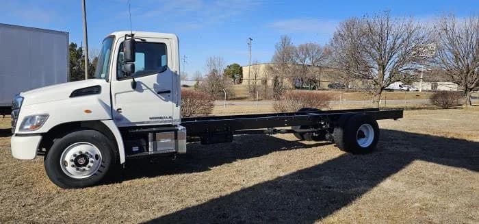 2026 Hino L6 in Olathe, KS — photo 2