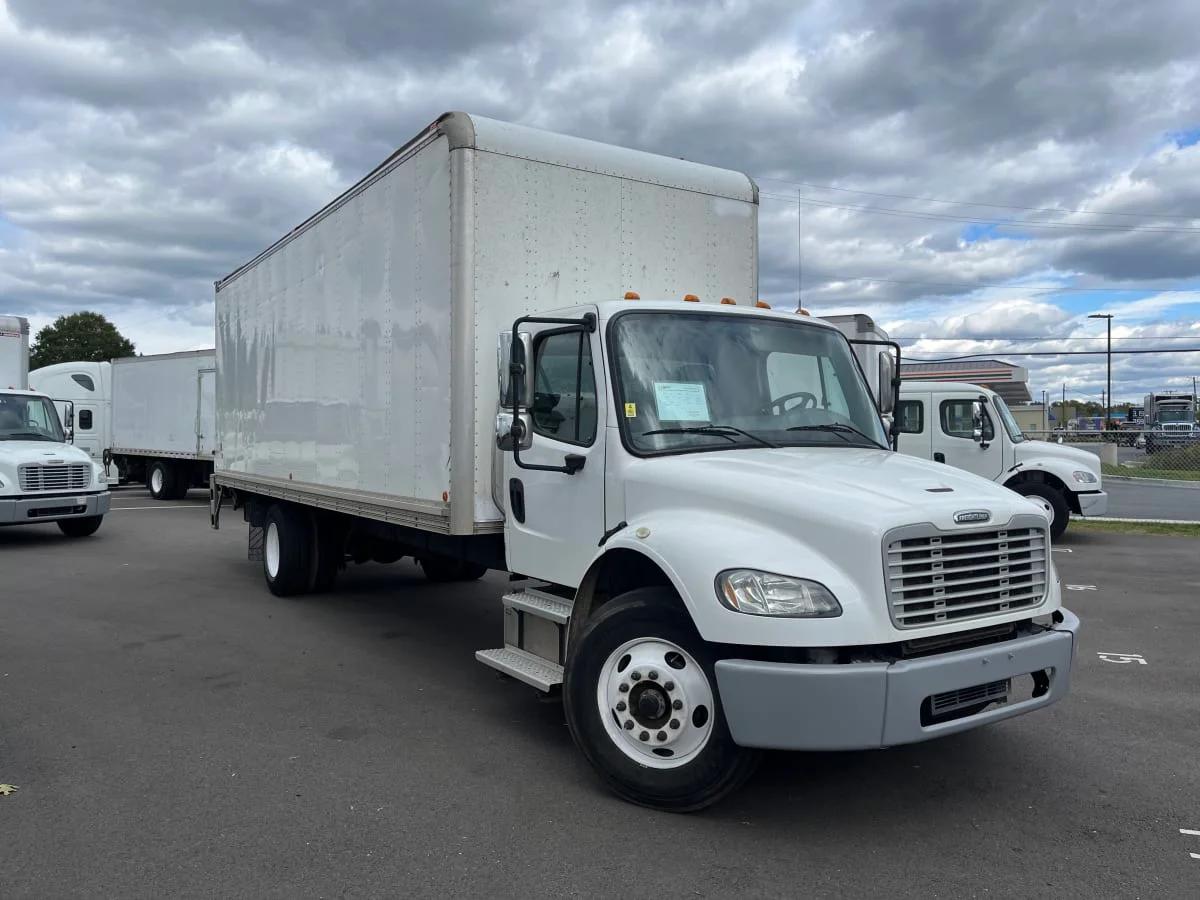 2018 Freightliner M2 106