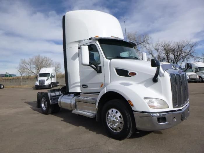2020 Peterbilt 579 in Denver, CO — photo 8