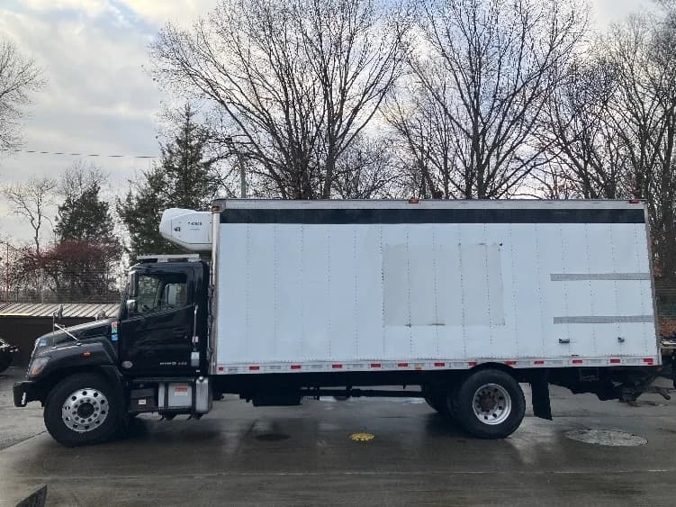 2019 Hino 338 in Edison, NJ — photo 4
