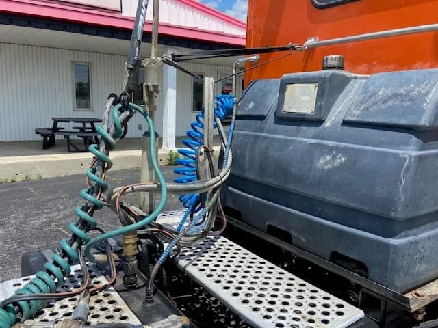 2019 Kenworth T880 in Broadview Hts, OH — photo 8