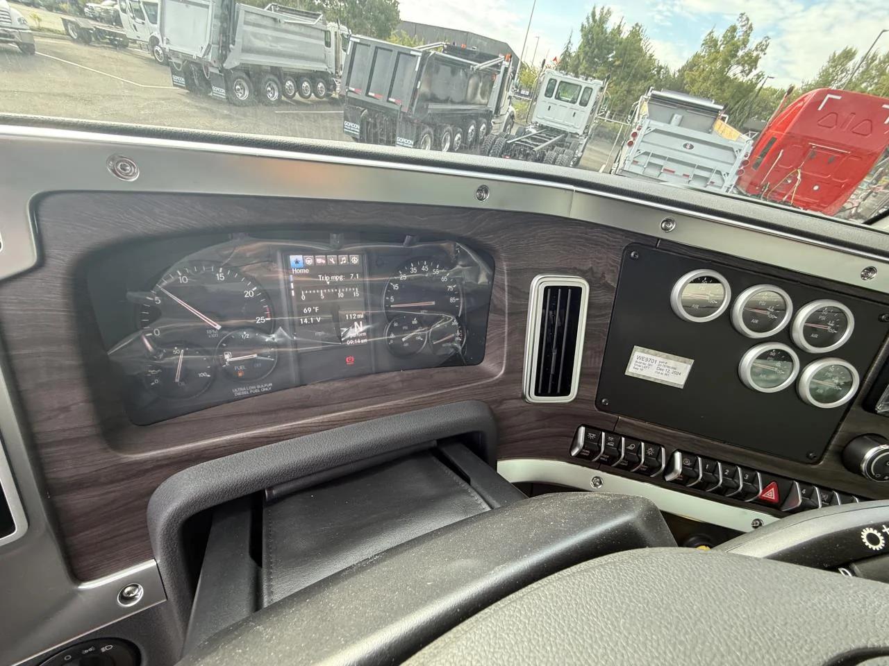2025 Western Star 49X in Coburg, OR — photo 10