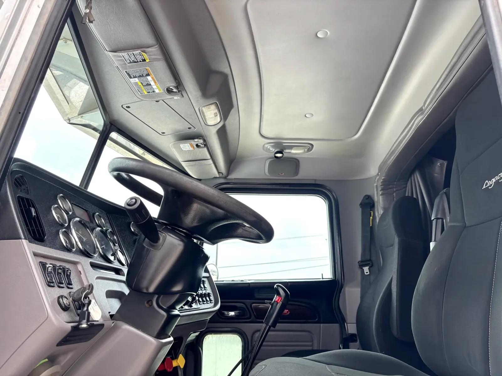 2020 Peterbilt 389 in Hutchins, TX — photo 14