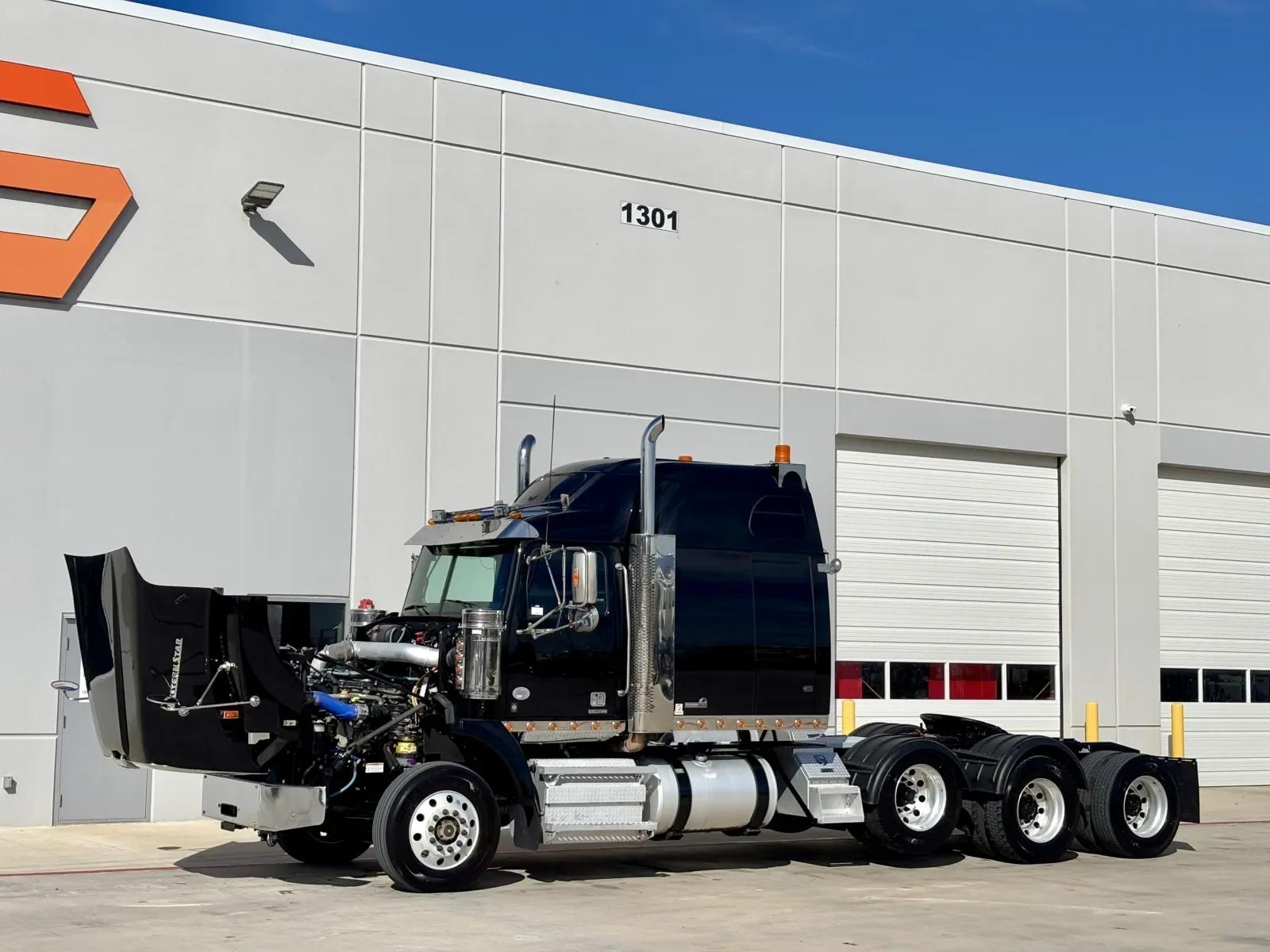 2021 Western Star 4900 in Hutchins, TX — photo 10