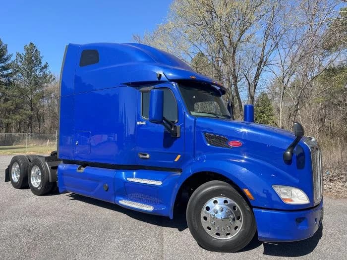 2022 Peterbilt 579 in Nashville, TN — photo 11