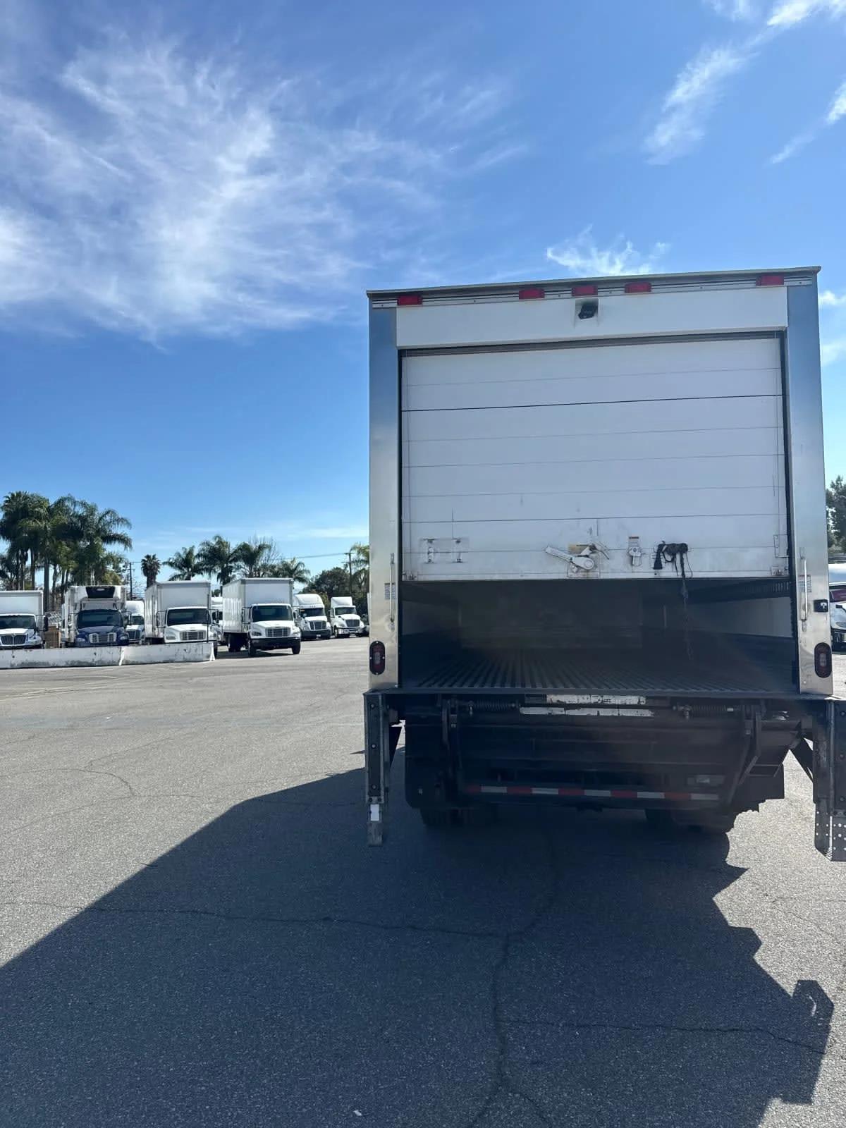 2019 Freightliner M2 106 in Fontana, CA — photo 5
