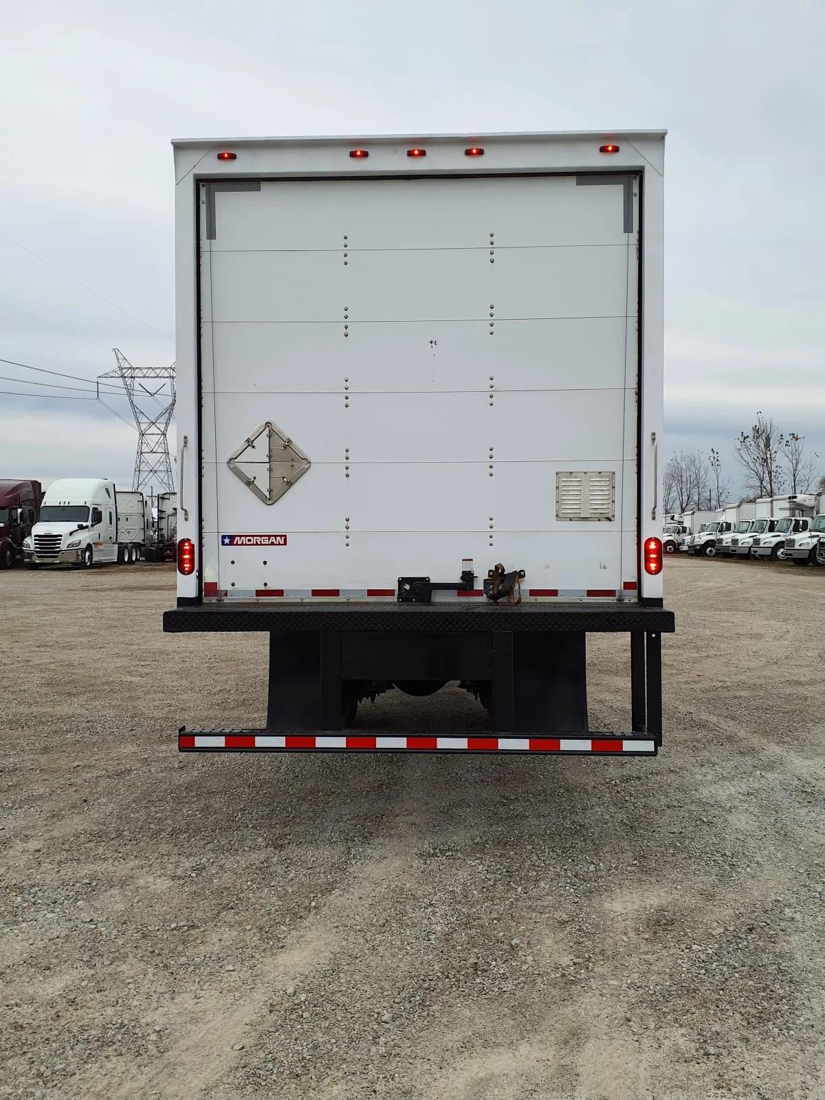 2019 Freightliner M2 106 in Indianapolis, IN — photo 5