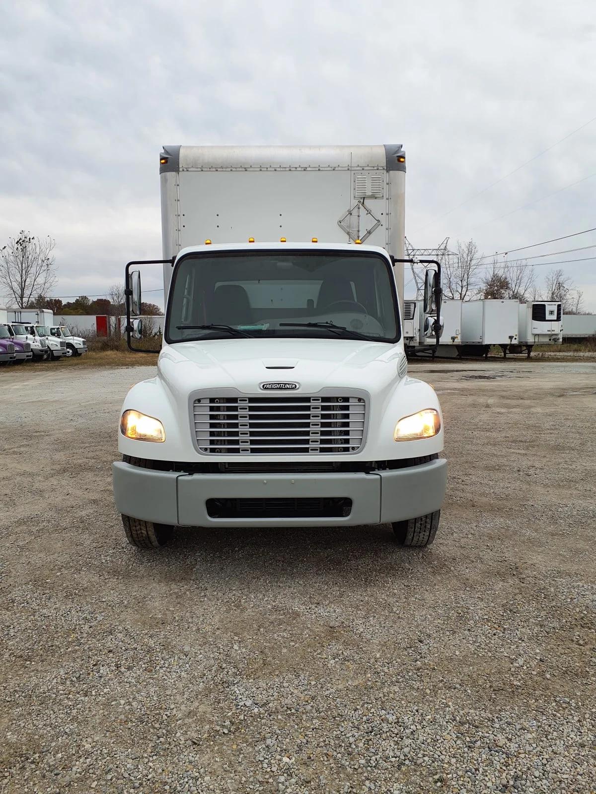 2019 Freightliner M2 106 in Indianapolis, IN — photo 2