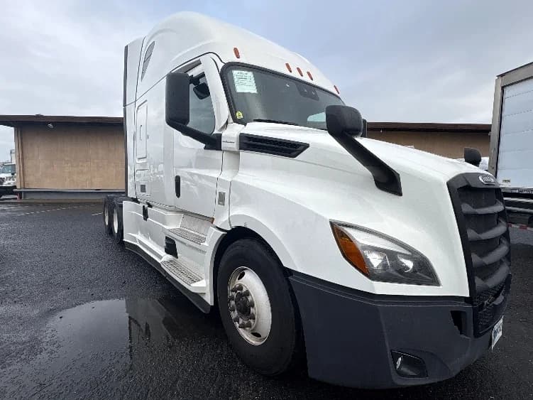 2022 Freightliner Cascadia in West Sacramento, CA