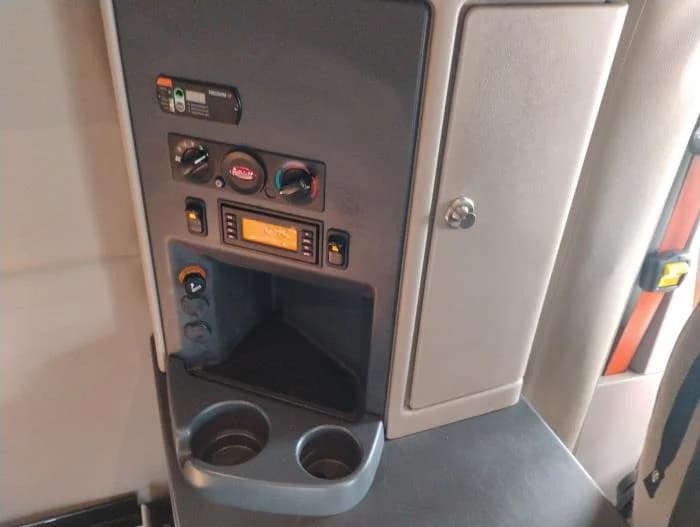 2022 Peterbilt 579 in Tampa, FL — photo 27