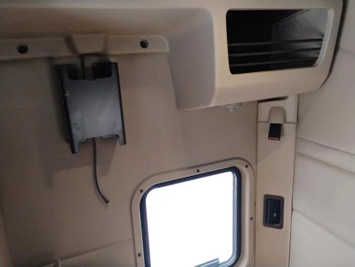2022 Peterbilt 579 in Tampa, FL — photo 24
