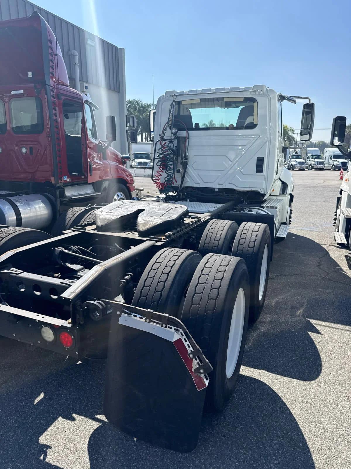 2016 International ProStar in Pomona, CA — photo 4